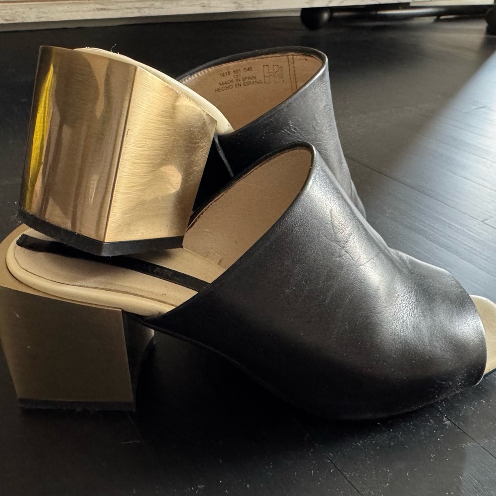 Zara Woman Black and Gold Women's Mules